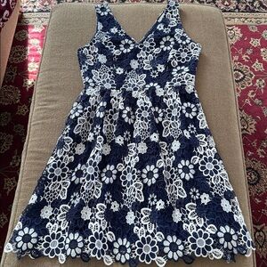J.O.A. Los Angeles Lined Sleeveless Lace Floral Dress Size Medium (TD)